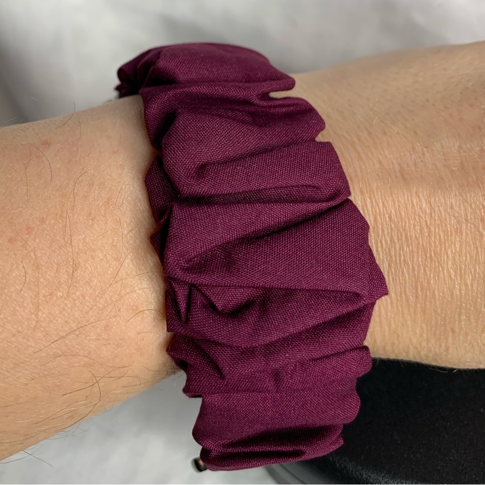 4/$10 Watch Band scrunchies wine color NEW